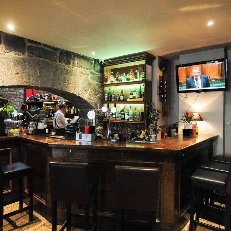 The Coach House Hotel Oranmore Buitenkant foto