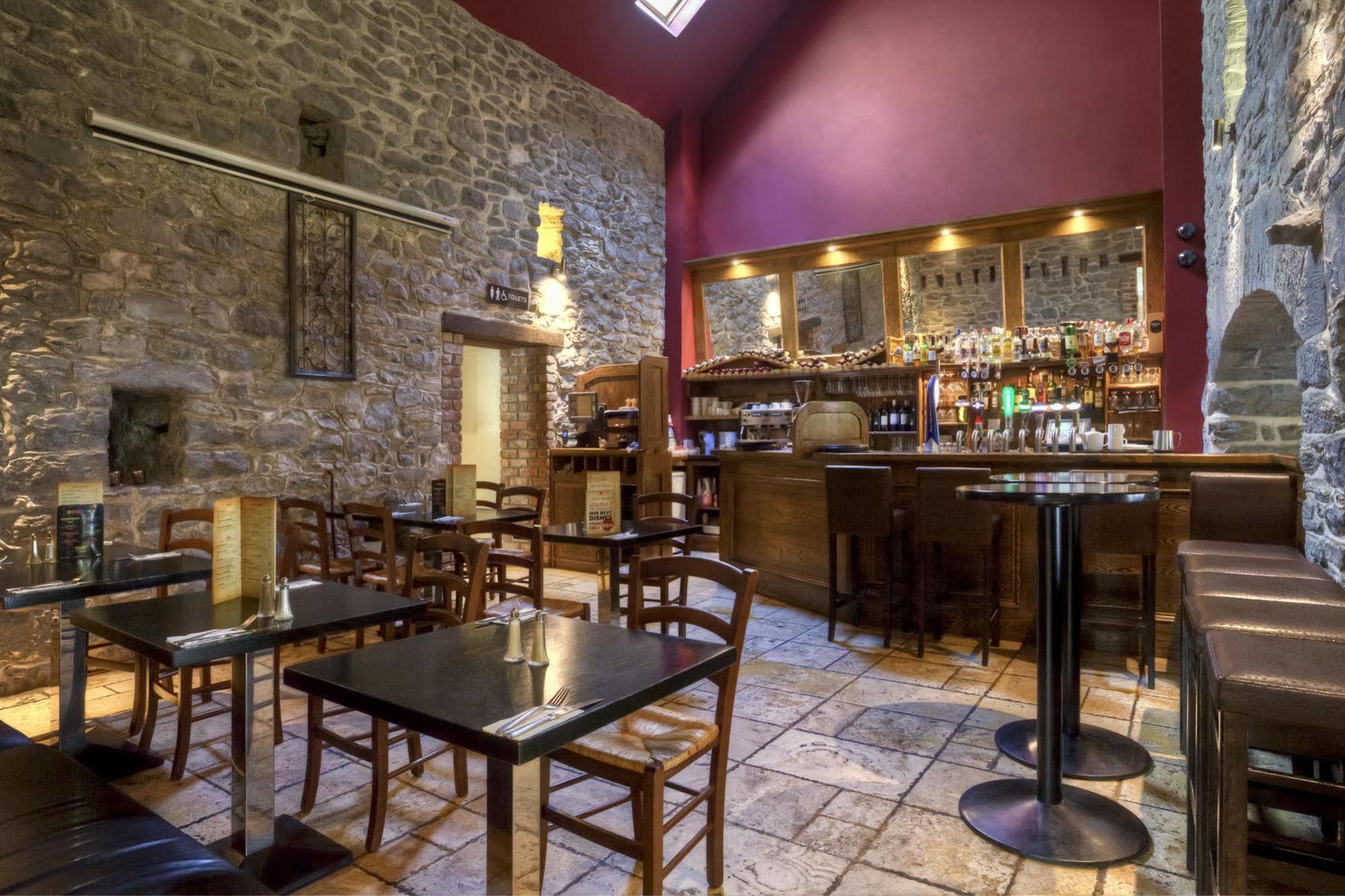 The Coach House Hotel Oranmore Buitenkant foto